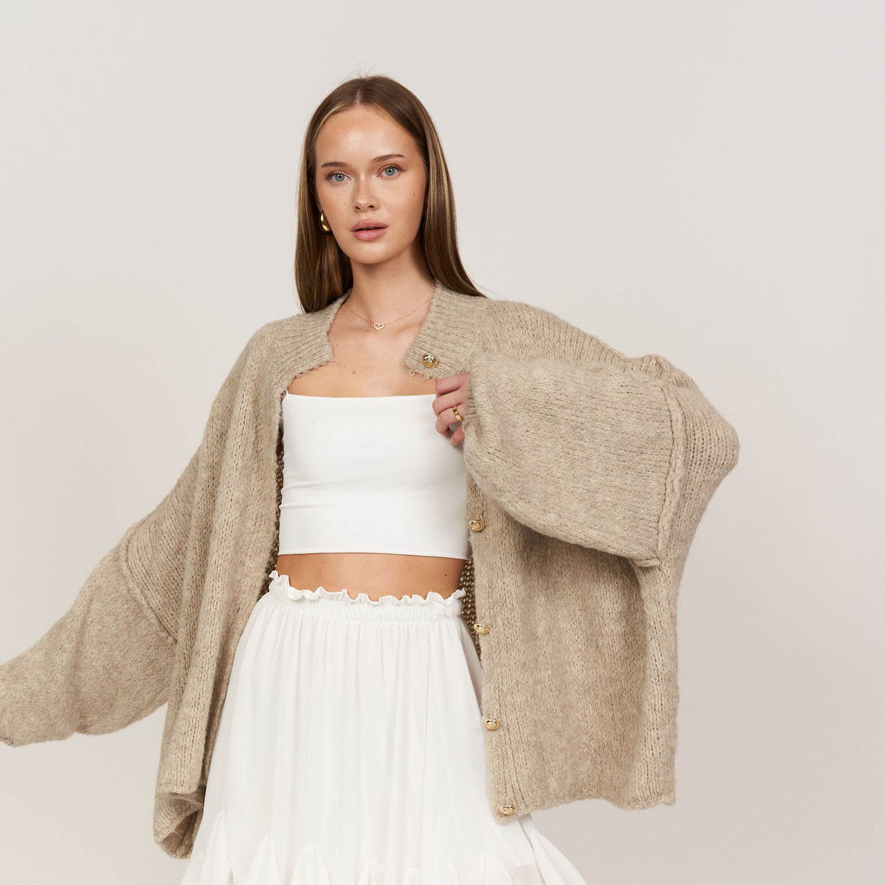 Abrigo de estilo casual y sofisticado