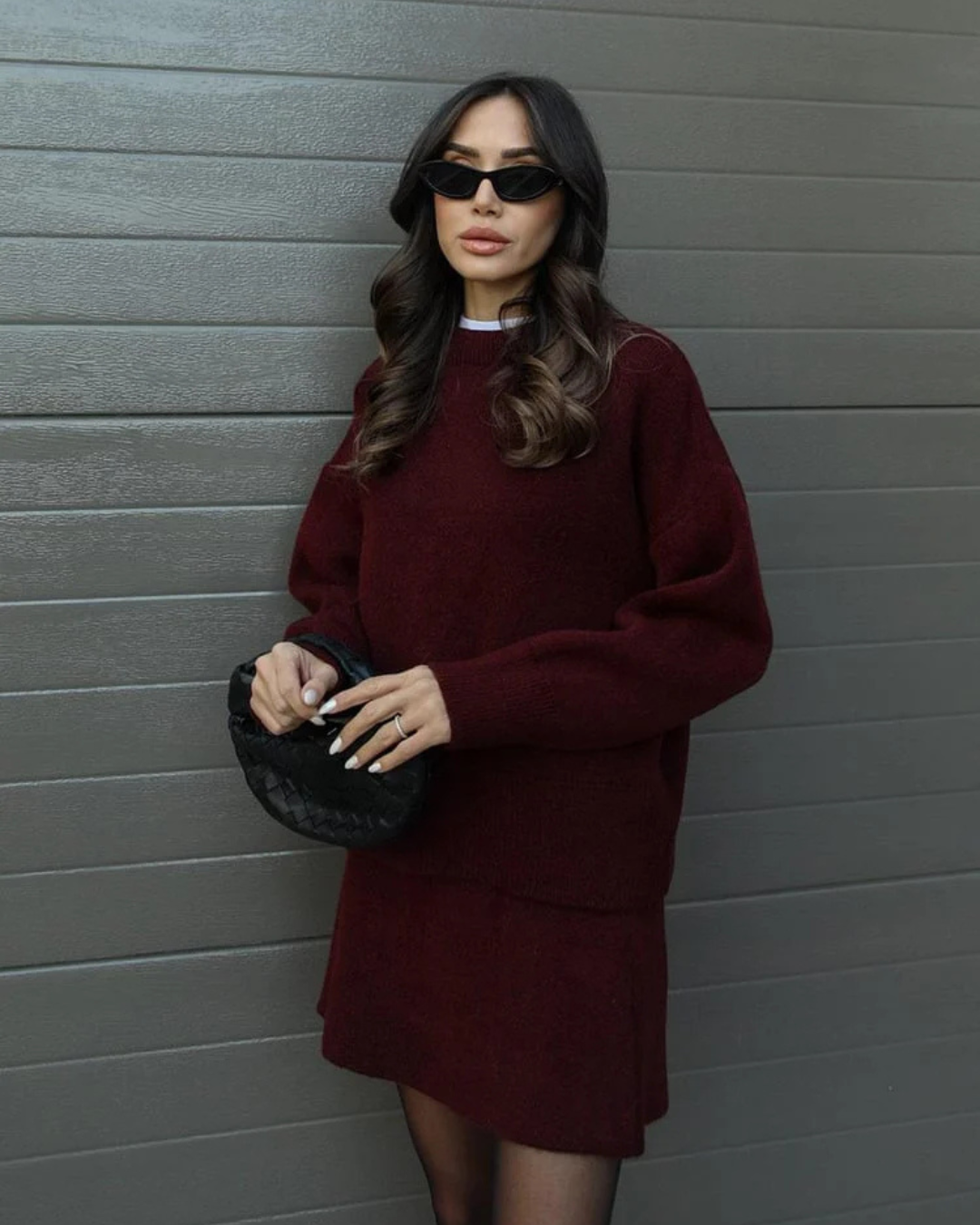 Conjunto de Dos Piezas de Suéter y Falda con Punto Suave