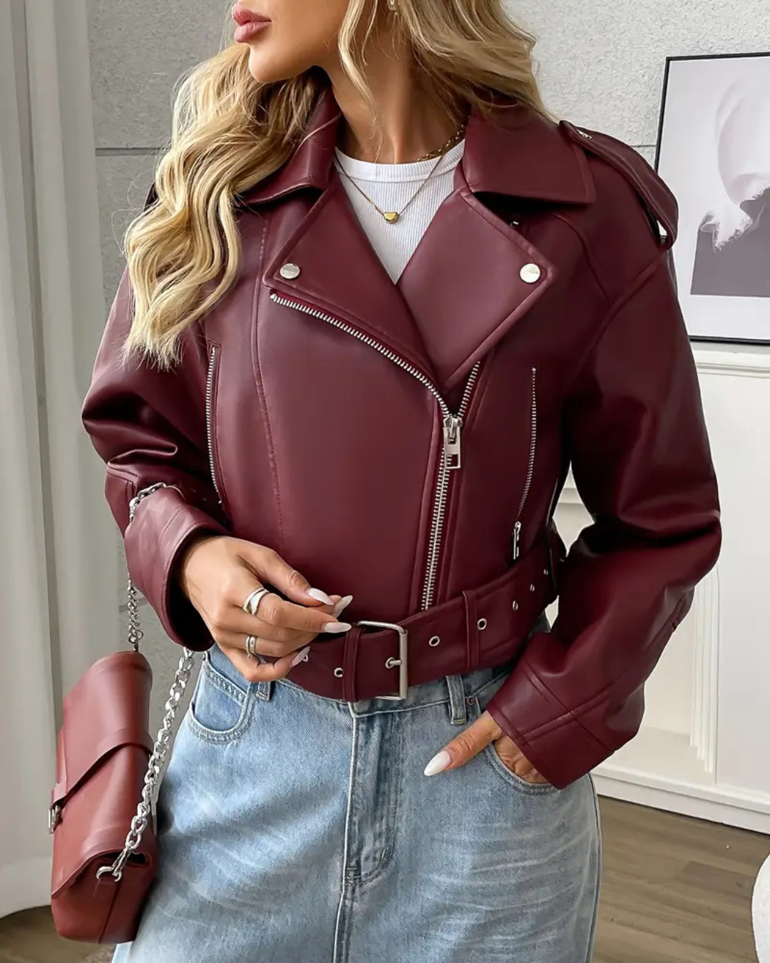 Chaqueta casual de mujer en piel sintética con cinturón ajustable