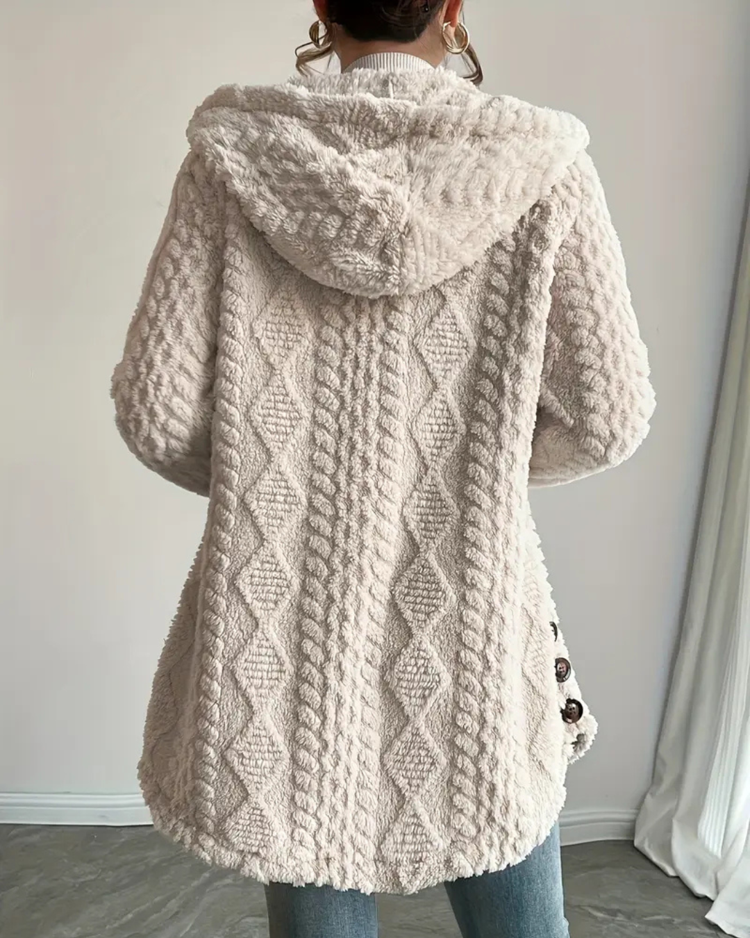 Abrigo con capucha larga para mujer