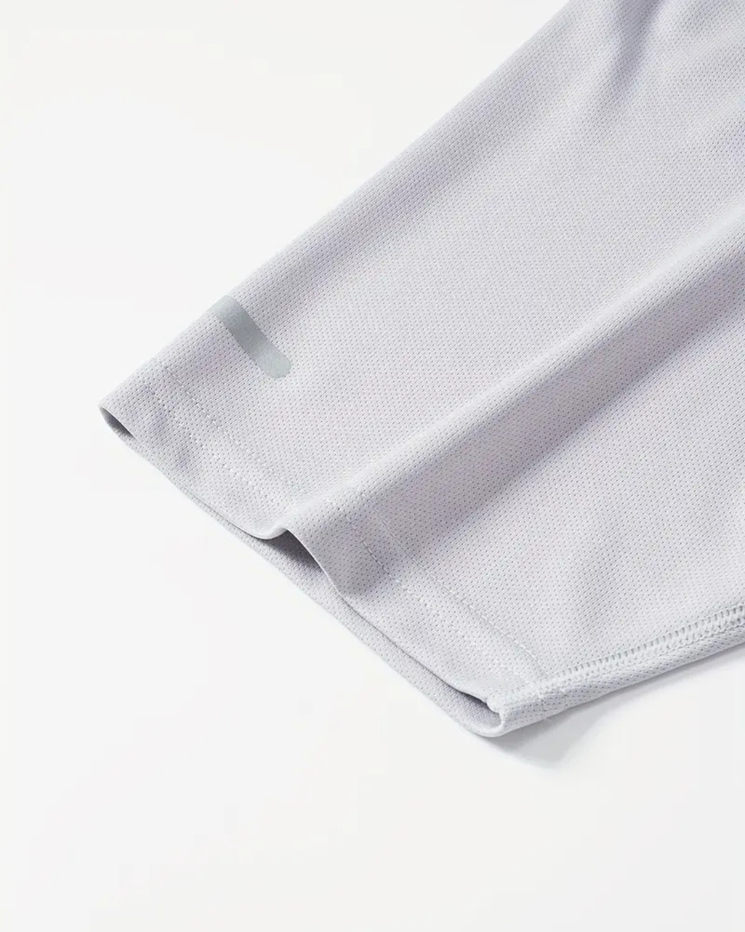 Camiseta deportiva elastica para hombre con cuello redondo